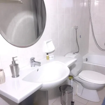 Chic Seaside In - 60 Sqm - Sea View 아파트 Akrogiali