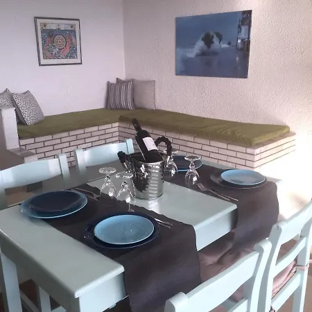 Chic Seaside In - 60 Sqm - Sea View 아파트 *