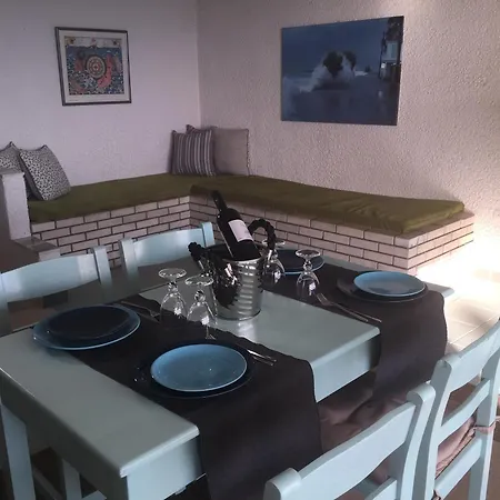 Chic Seaside In - 60 Sqm - Sea View 아파트 *