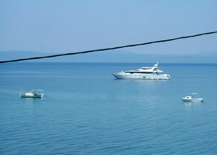 Chic Seaside In - 60 Sqm - Sea View Apartman Akrojáli