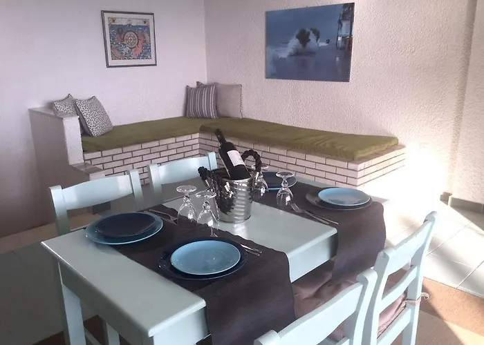 Chic Seaside In - 60 Sqm - Sea View Apartamento *