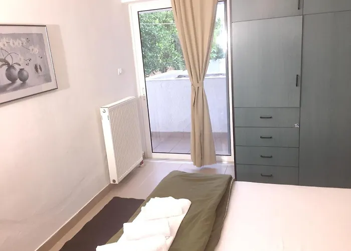 Chic Seaside In - 60 Sqm - Sea View Apartamento Akrogiali